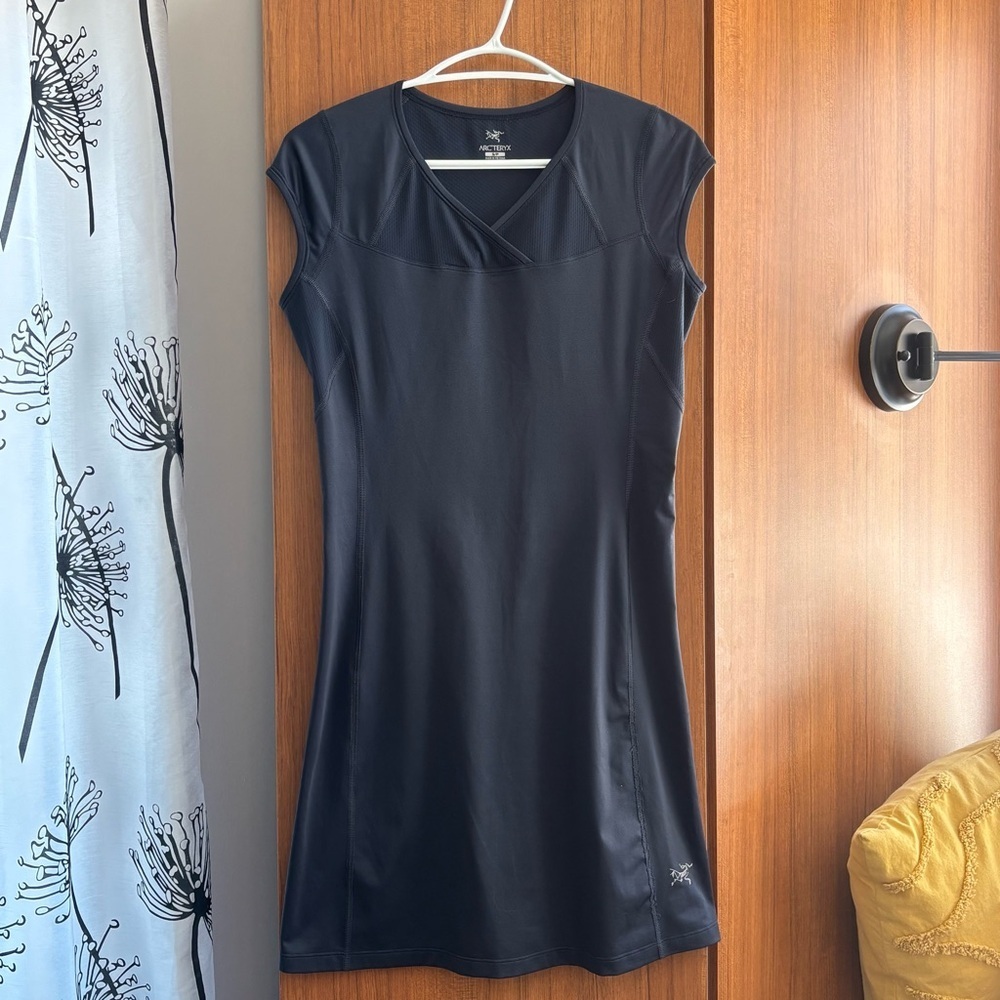 Arc'teryx Navy Short Sleeve V-Neck Activewear Mini Dress Tunic Size Small